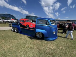 Volkswagen bus hauler at Dub Splash