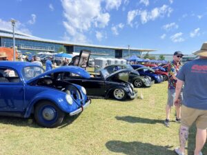 Volkswagen show cars parked on the lawn at Dub Splash